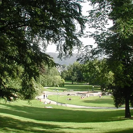 Lovely Townhouse Close To The Centre *