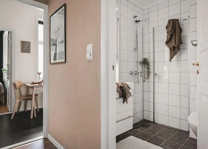 Lovely Townhouse Close To The Centre 베르겐